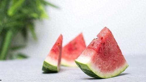 梦见自己挑担瓜吃,揭秘挑担瓜吃的神秘寓意